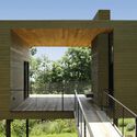 Bridge-Studio / hanrahanMeyers architects. Image Courtesy of hanrahanMeyers architects Dogtrot House: Vernacular Knowledge and Climate-Responsive Design - Image 5 of 41