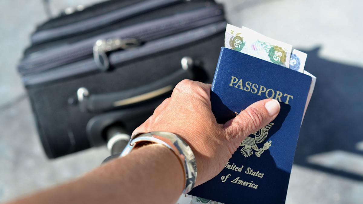 Americans are leaving the US at rates not seen since the Great Depression — and 5,000 even gave up citizenship last year