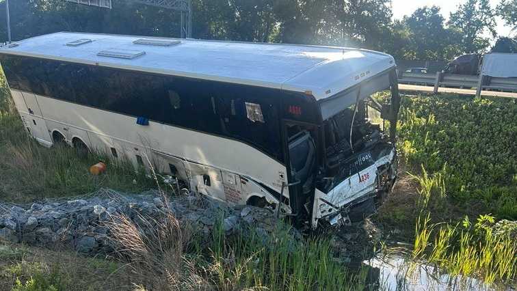 5 Mass. residents killed in Virginia crash involving bus, SUVs