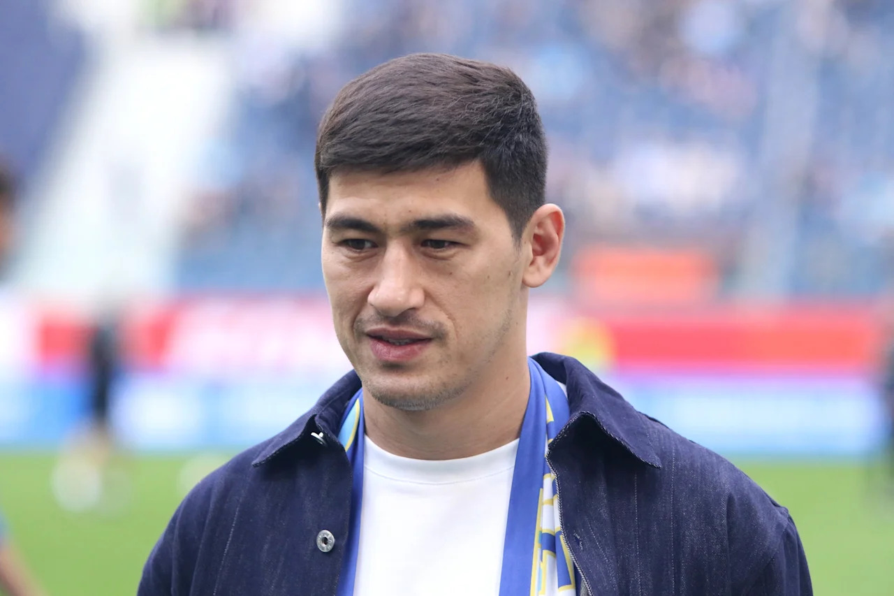SAINT PETERSBURG, RUSSIA - 2025/04/16: Dmitry Bivol, boxer, world champion according to the World Boxing Organization seen during the 1/2 finals of the Russian Cup in the RPL, the second football match between Zenit Saint Petersburg and Rostov Rostov-on-Don at Gazprom Arena. Final score; Zenit 2:0 Rostov. (Photo by Maksim Konstantinov/SOPA Images/LightRocket via Getty Images)