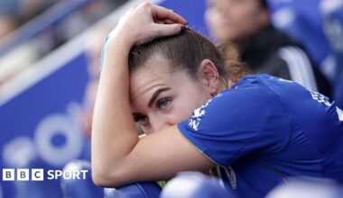 Shannon O'Brien holds her head