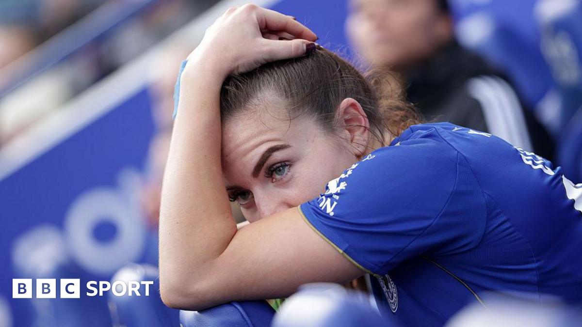 Shannon O'Brien holds her head
