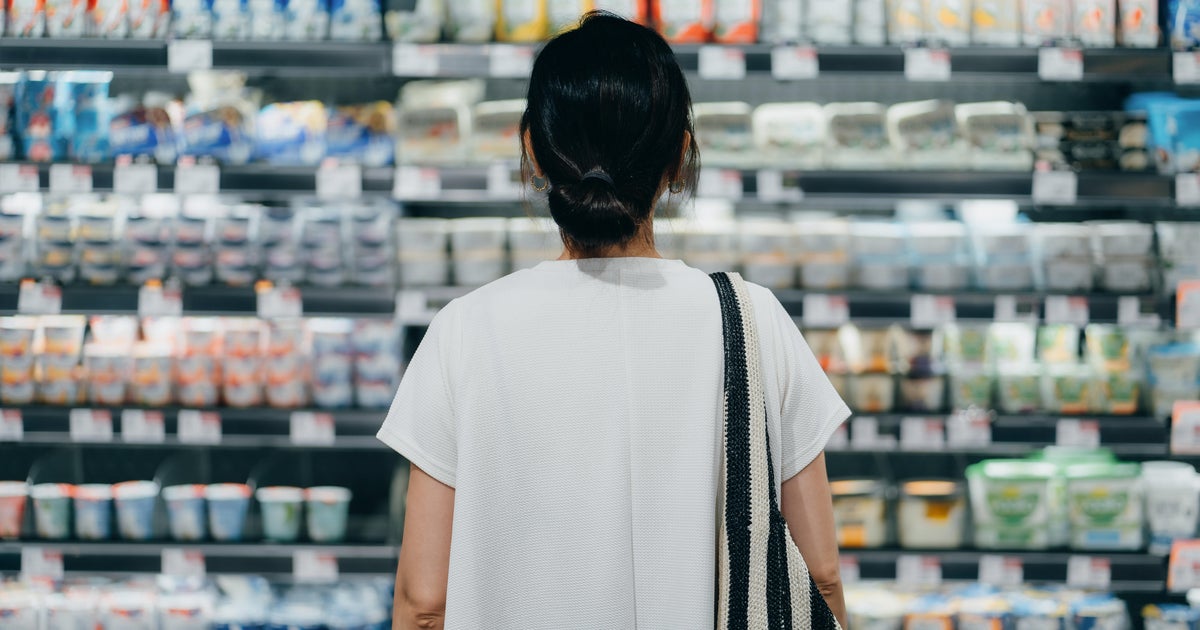 5 economic signals suggest U.S. consumers are feeling the strain