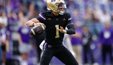 Team Purple Defeats Team Gold, 27-10 in Dawgs After Dark