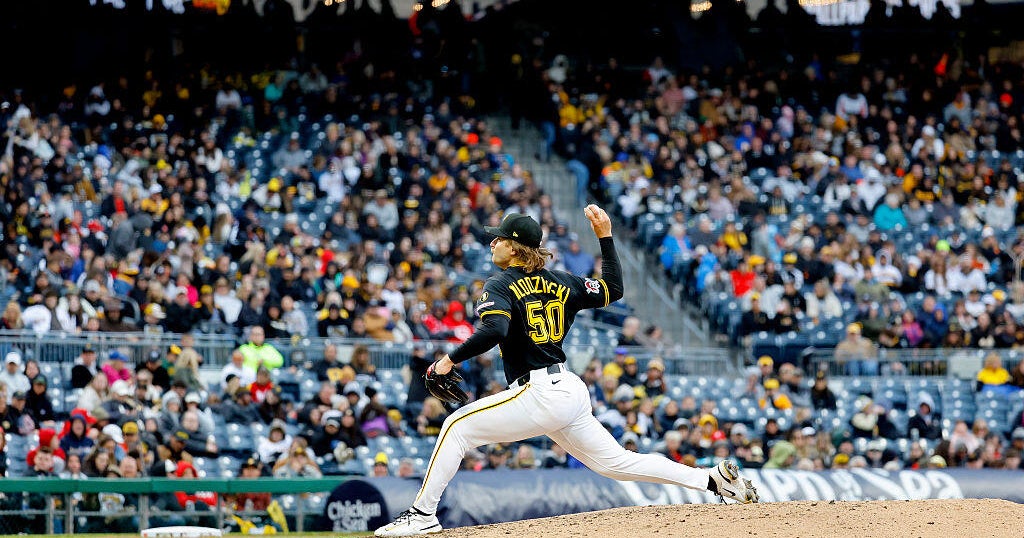 Mlodzinski has 10 Ks, Pirates draw 7 consecutive walks in 5-run 2nd inning in 17-7 win over Reds