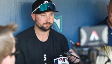 Cal Raleigh out of Mariners lineup for second day with right side pain