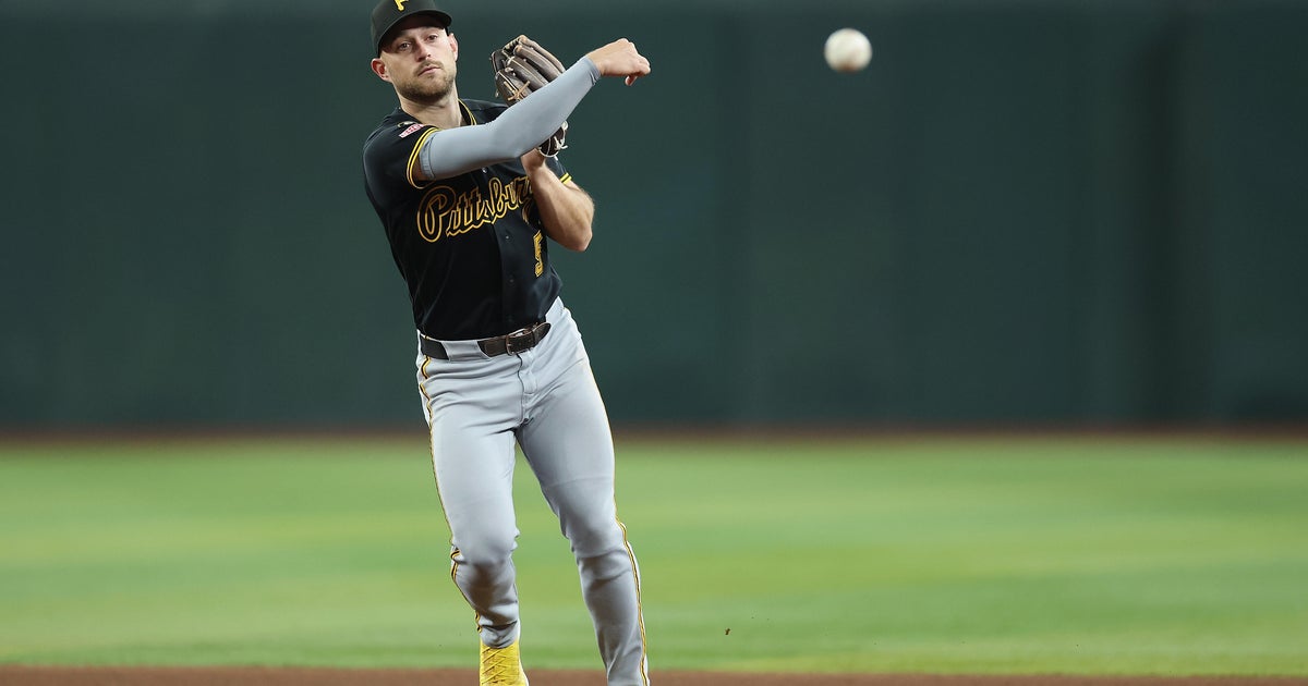 Pirates take series with 4-2 victory over Diamondbacks