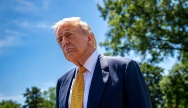 Stress, uncertainty as economy views decline; many voice frustration with Trump's economic approach, CBS News poll finds
