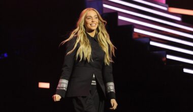 "Call Her Daddy" podcast host Alex Cooper announces pregnancy with 1st child