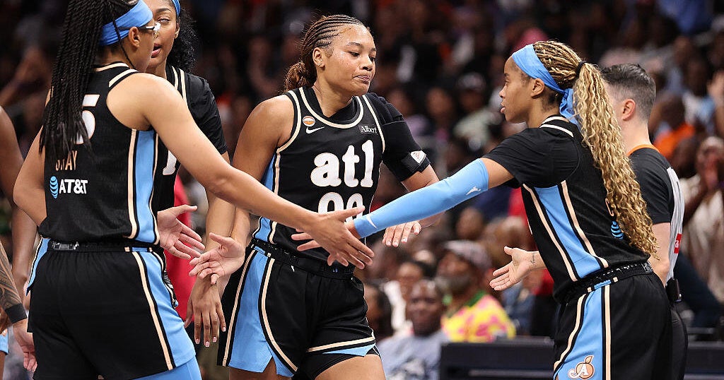 Rhyne Howard scores 25 and shuts down Paige Bueckers to lead Dream past Dallas Wings 86-69