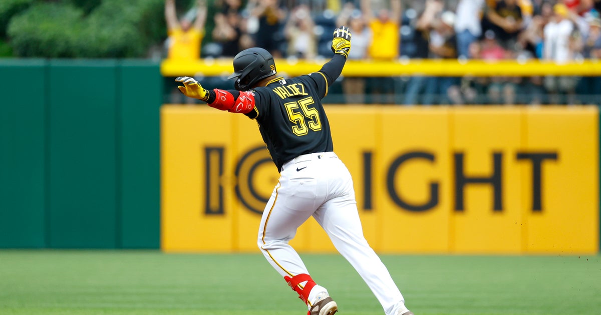 Pirates win 12-1, send skidding Cubs to 10th straight loss