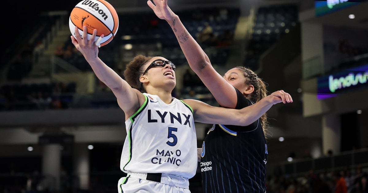 Minnesota Lynx beat Chicago Sky 79-58 for 4th straight road win