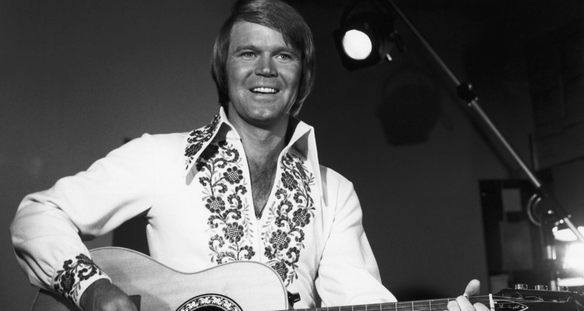 3 Rock Songs From 1975 That Every 70s Kid Can Still Sing by Heart Today