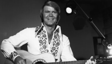 3 Rock Songs From 1975 That Every 70s Kid Can Still Sing by Heart Today