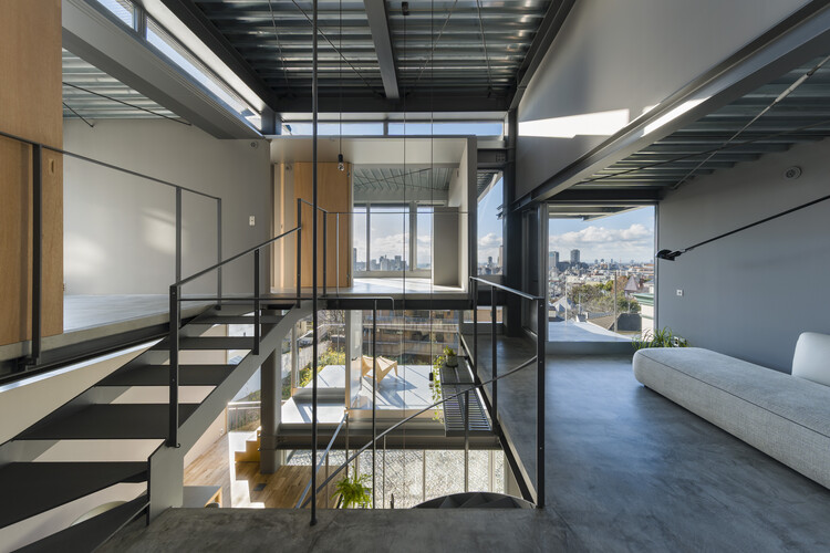 House in Kitano / Tomohiro Hata Architect and Associates - Interior Photography, Stairs, Balcony