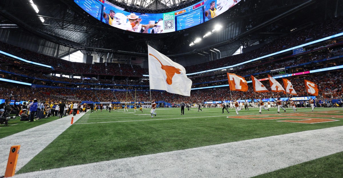 Texas expected to hire longtime NFL scout