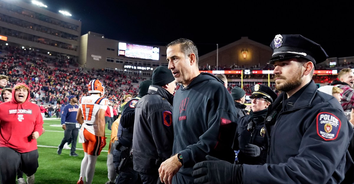 Wisconsin Football: Badgers land commitment from top JUCO RB in nation