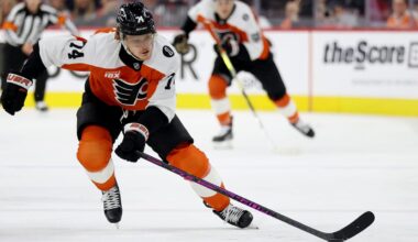 Tippett missed 2nd round for Flyers with internal bleeding issue