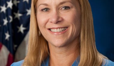 NASA Kennedy Center Director Announces Plans to Retire