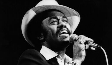 3 Rock Hits From 1976 That Every 70s Kid Can Still Sing From Memory Today