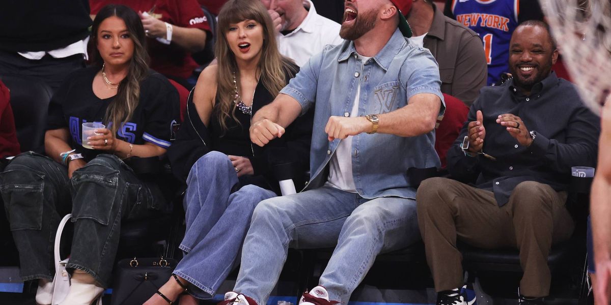 Life of A Basketball Fan: Taylor Swift attends Cavs-Knicks in Cleveland with fiance Travis Kelce