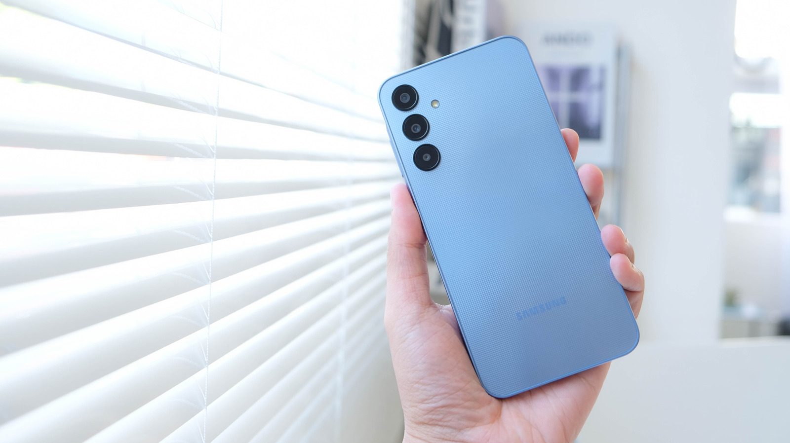 The $300 Samsung Phone Consumer Reports Recommends Buying
