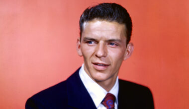 Frank Sinatra Wanted To Play A Classic DC Villain On Adam West's Batman