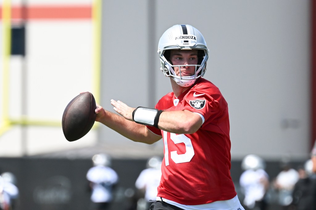 Las Vegas Raiders quarterback Fernando Mendoza (15) running through a drill during a Rookie Minicamp.