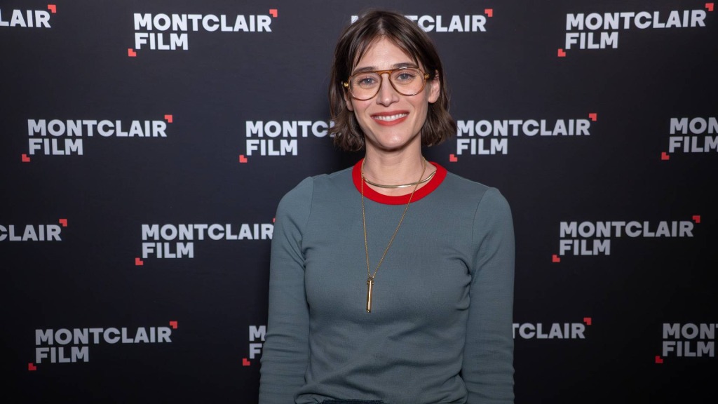Lizzy Caplan joins The Morning Show's zoo crew