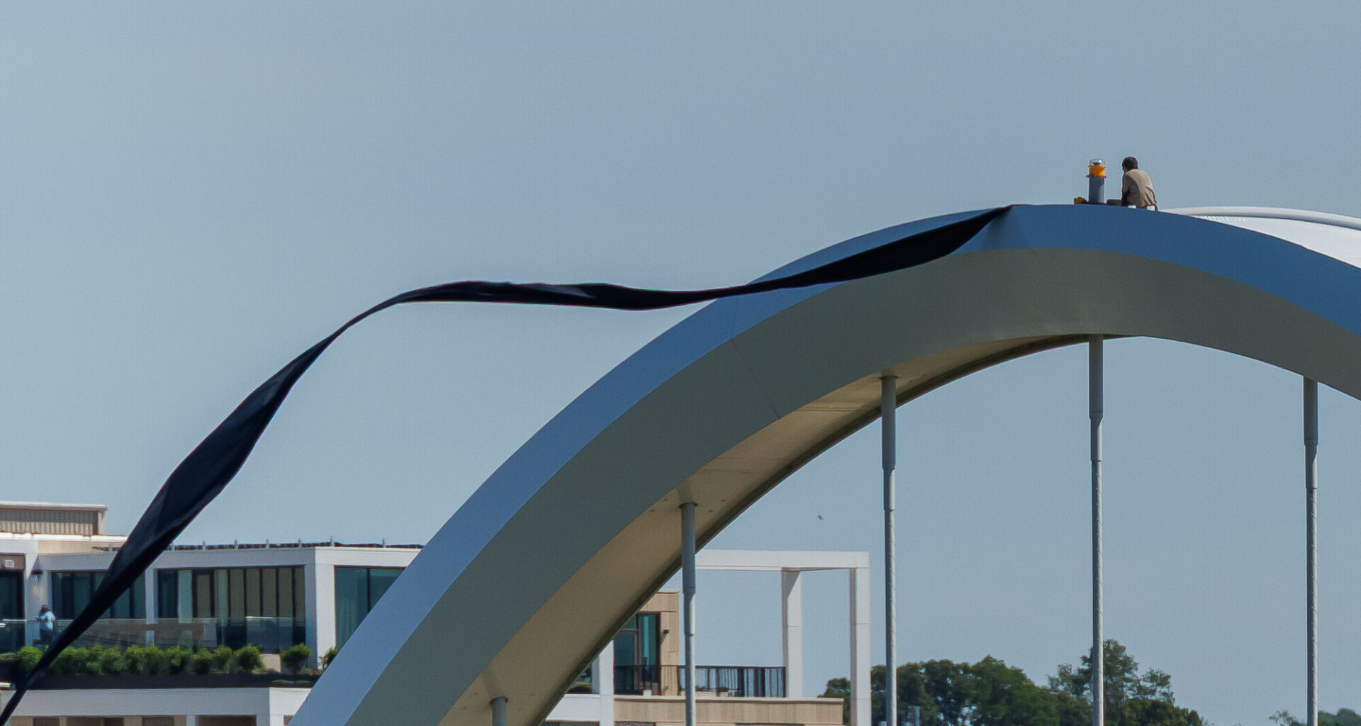 South Capitol Street reopens; ‘barricade situation’ remains after man scales Frederick Douglass Bridge