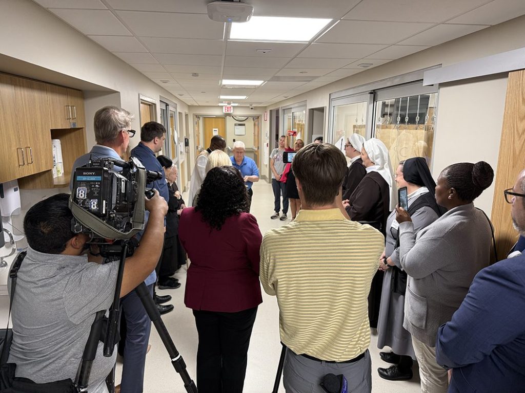 OSF St. Mary cuts ribbon on expanded Galesburg emergency department — wait times already down 30% | WGIL 93.7 FM