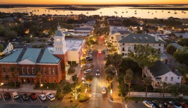 17 of the most charming small towns in the U.S.