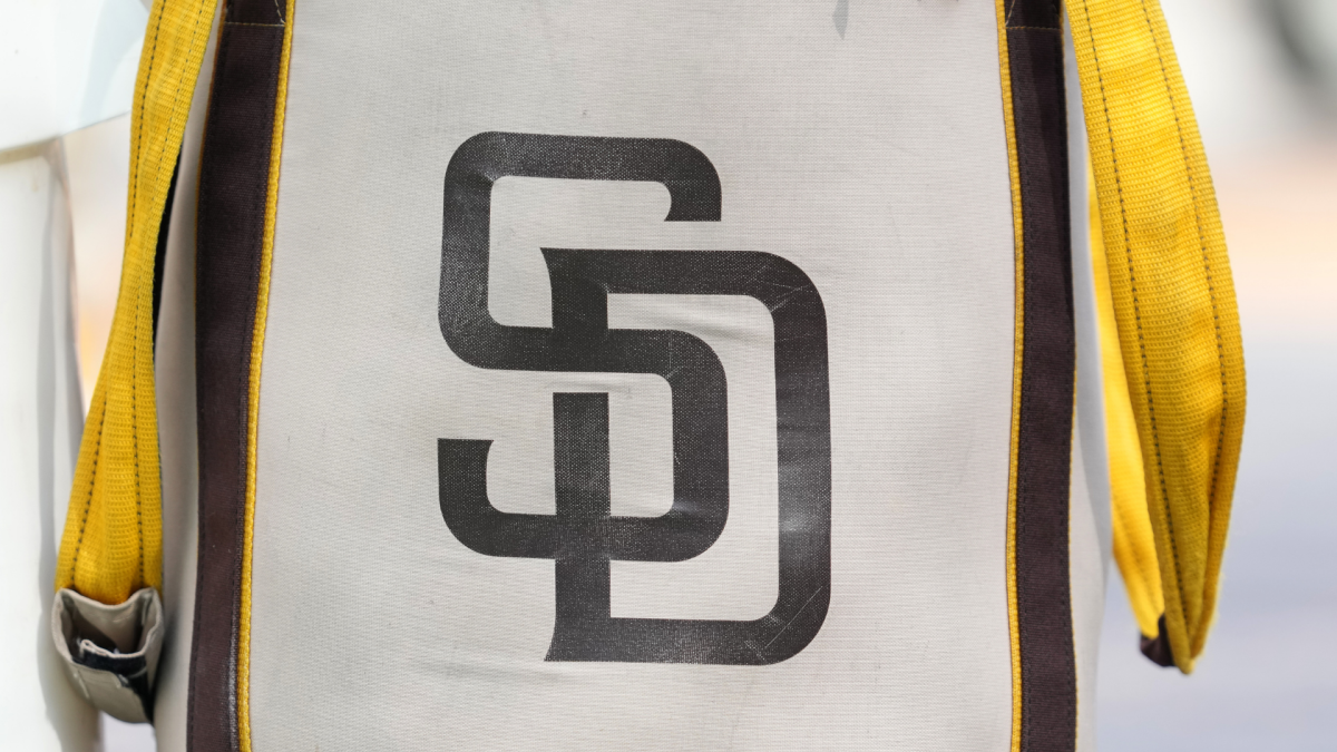 Padres prospect pleads guilty to charge of transporting undocumented immigrants