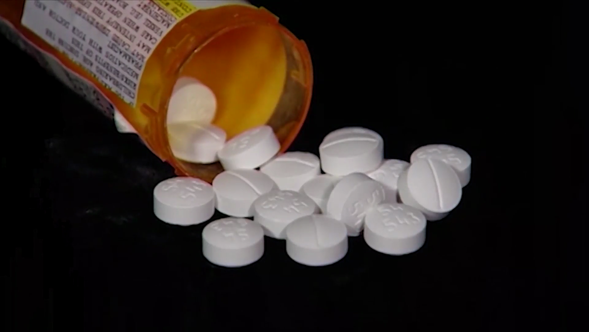 Two West Brookfield, Massachusetts, doctors indicted in illegal prescribing, Medicaid fraud case