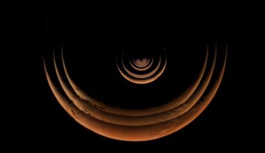 Mars is a glowing crescent in new photos captured during flyby