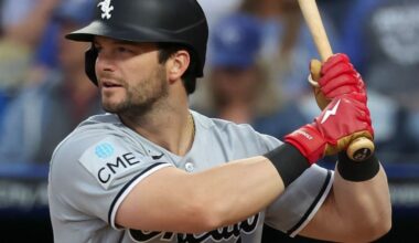 White Sox scratch Andrew Benintendi due to neck stiffness