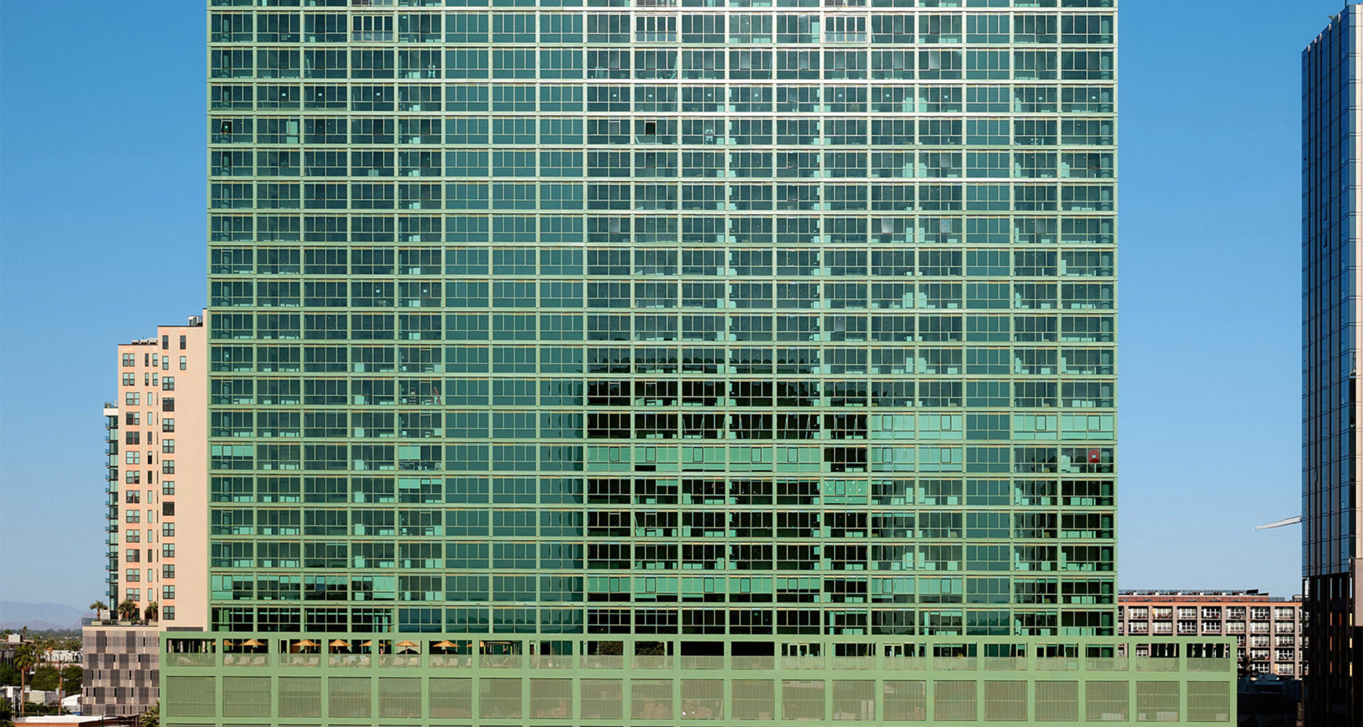 Johnston Marklee completes green metal tower in Phoenix