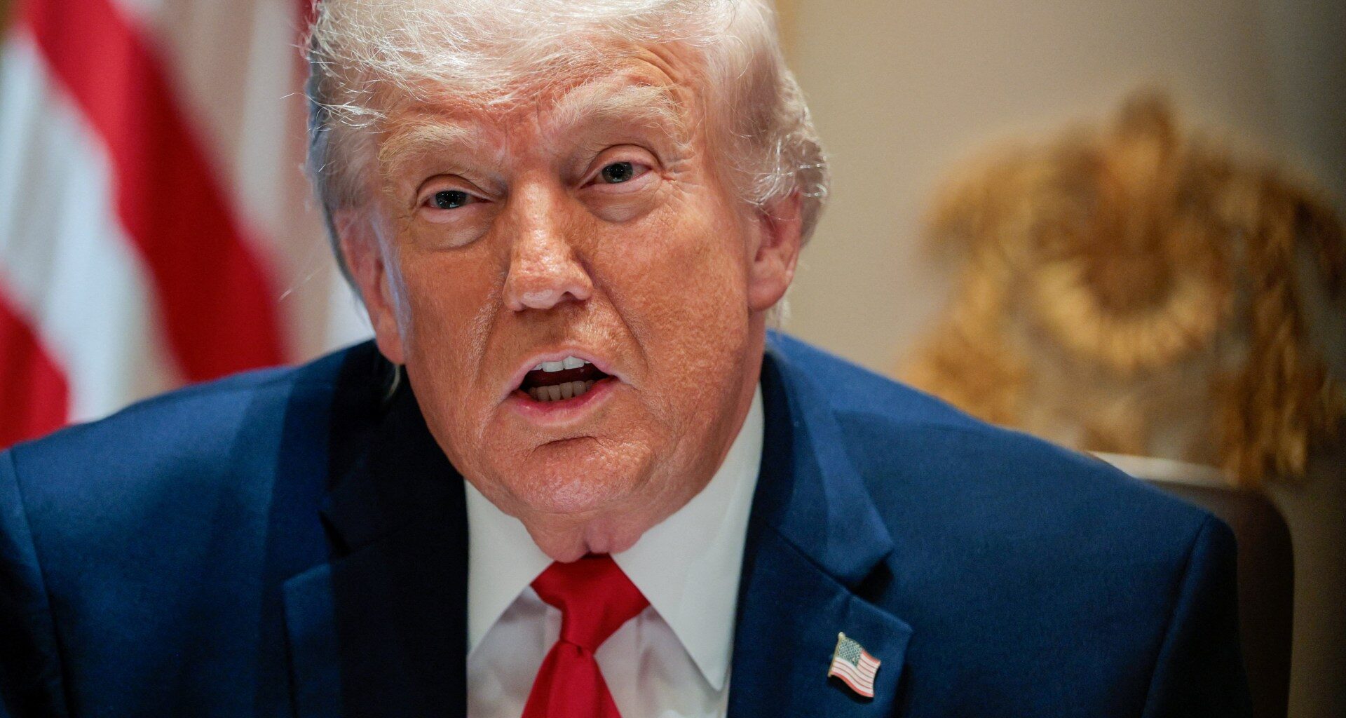 Trump appears to threaten Oman over Strait of Hormuz impasse | US-Israel war on Iran News