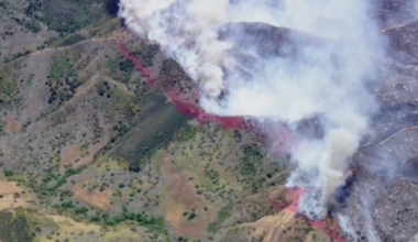 Sandy Fire in Southern California's Simi Valley grows to more than 830 acres, prompts mandatory evacuations