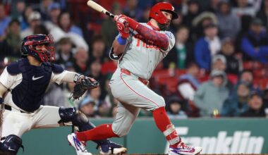 Kyle Schwarber's MLB-leading 18th homer lifts Phillies past Red Sox 3-1