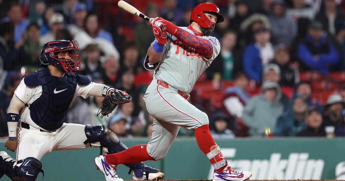 Kyle Schwarber's MLB-leading 18th homer lifts Phillies past Red Sox 3-1