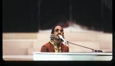 3 Rock Songs From 1977 That Every 70s Kid Can Still Sing From Memory Today