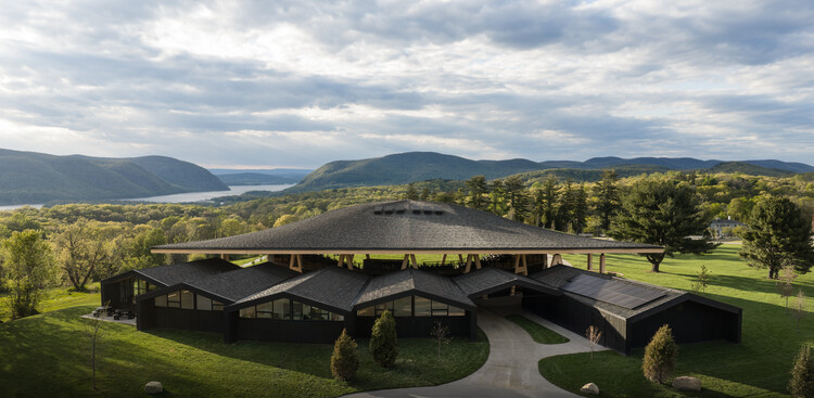 Studio Gang Completes the Samuel H. Scripps Theater Center for Hudson Valley Shakespeare in New York - Image 1 of 10