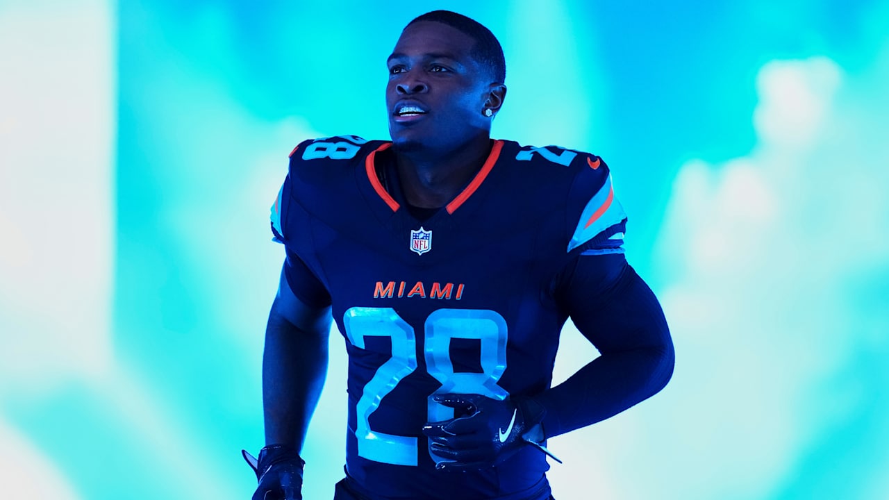 Dolphins, RB De'Von Achane agree to terms on four-year, $64 million extension 