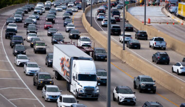 Memorial Day traveler guide: The best and worst times to be on the road this weekend, and current gas prices at the pump