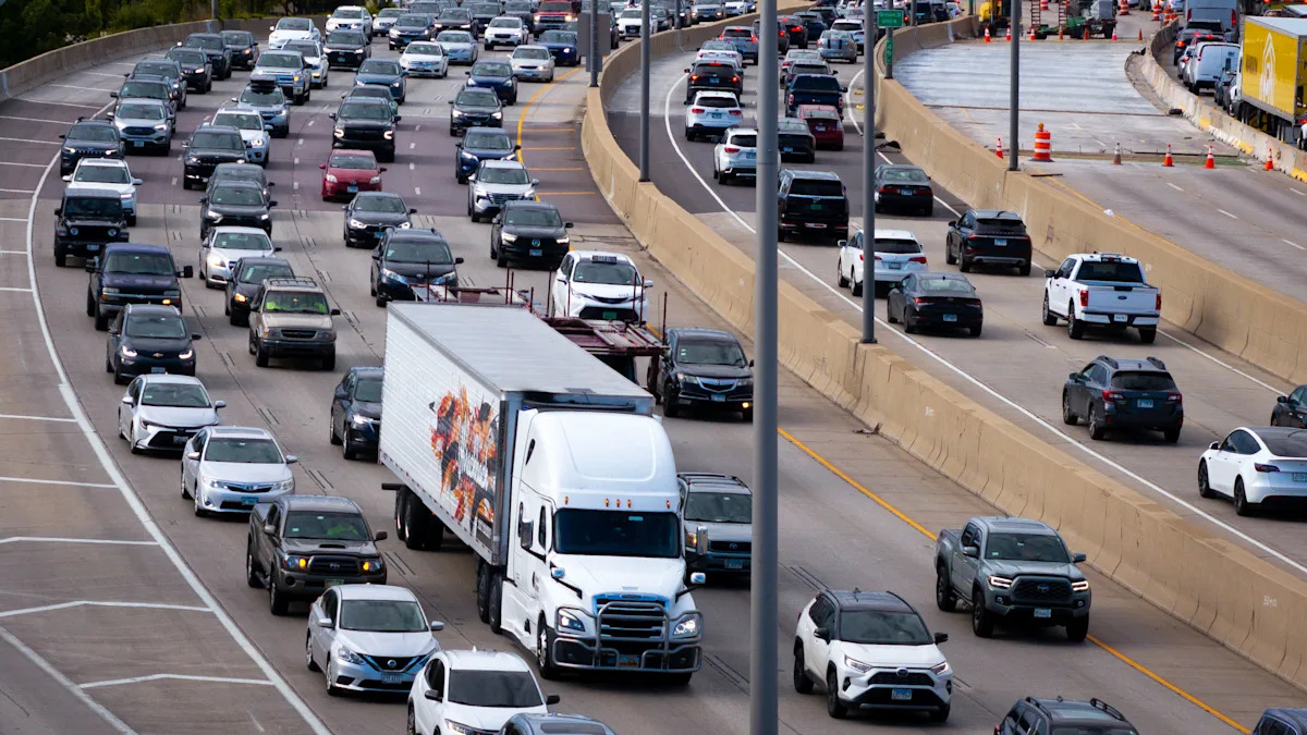 Memorial Day traveler guide: The best and worst times to be on the road this weekend, and current gas prices at the pump