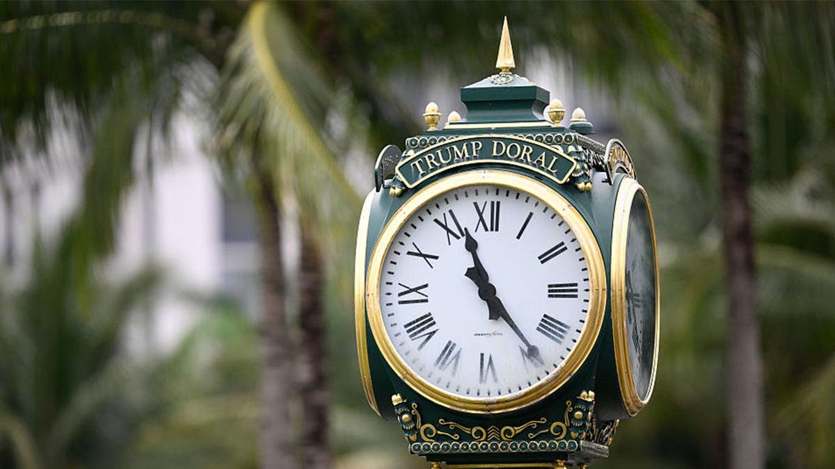 trump doral clock