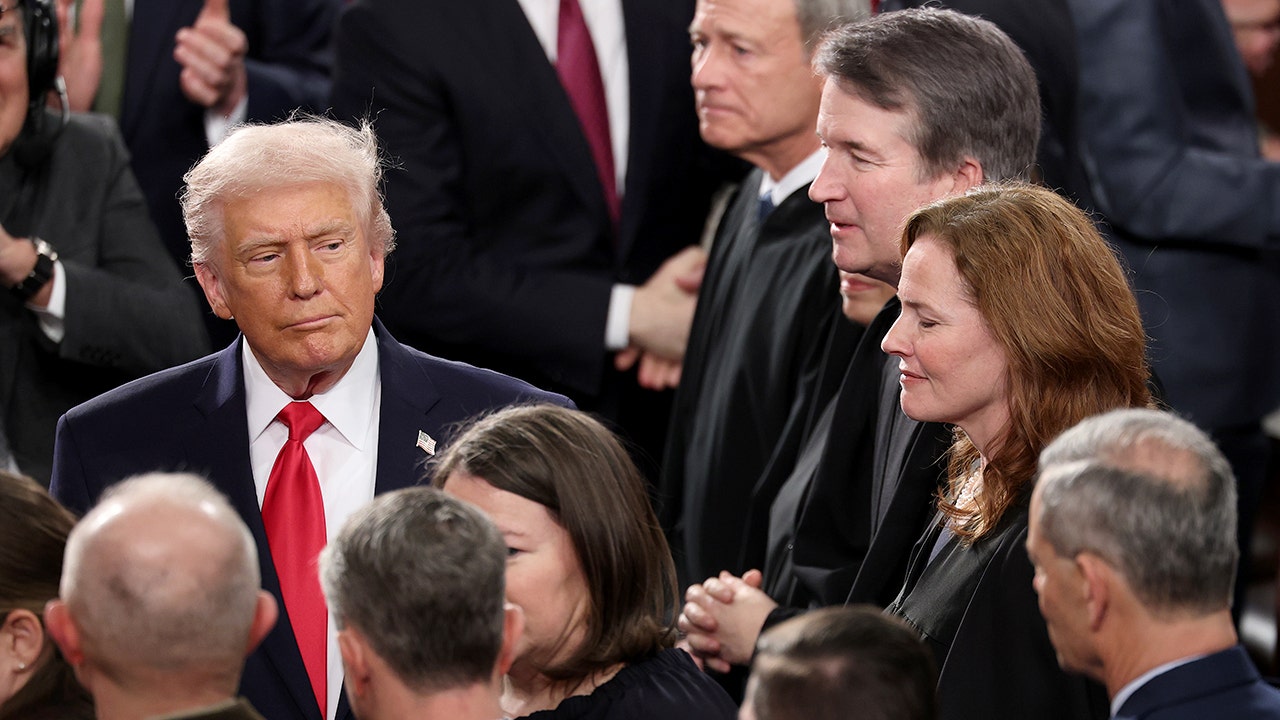 Trump blasts Gorsuch and Barrett over tariff ruling in Truth Social post