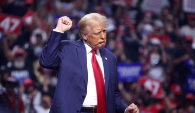 Trump T1 smartphone