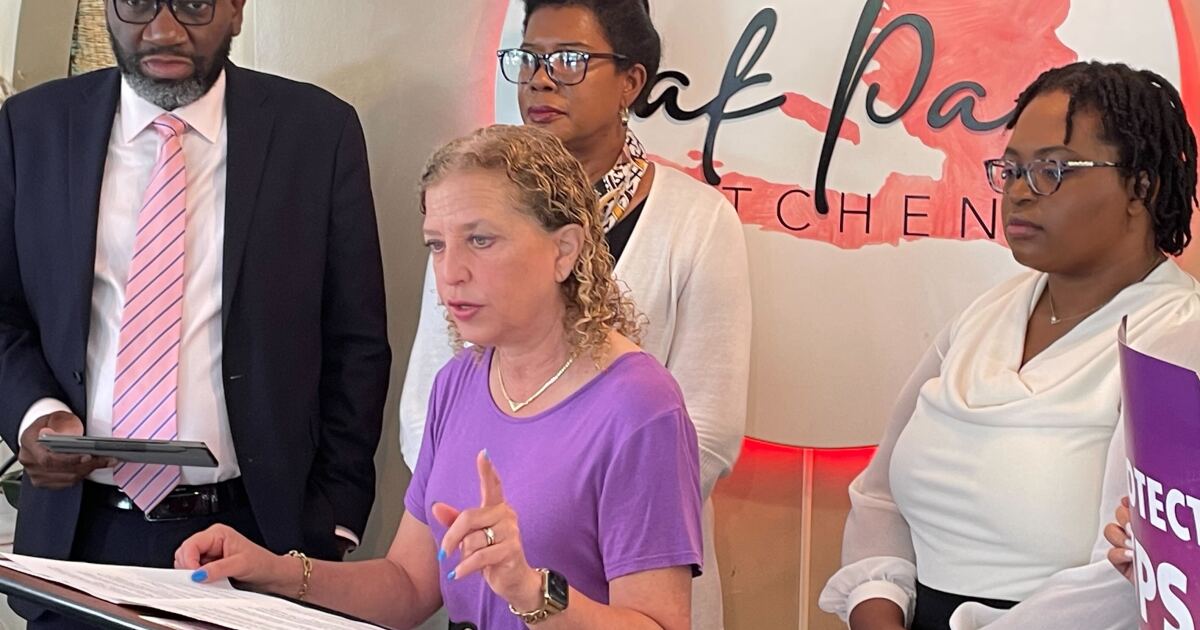 Wasserman Schultz joins advocates to urge US Supreme Court to protect TPS for Haitians, Venezuelans